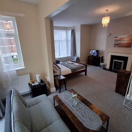 Inn By The Sea, Portsmouth - En Suite Rooms With Sea View Possible, Parking Ev 22Kw Экстерьер фото