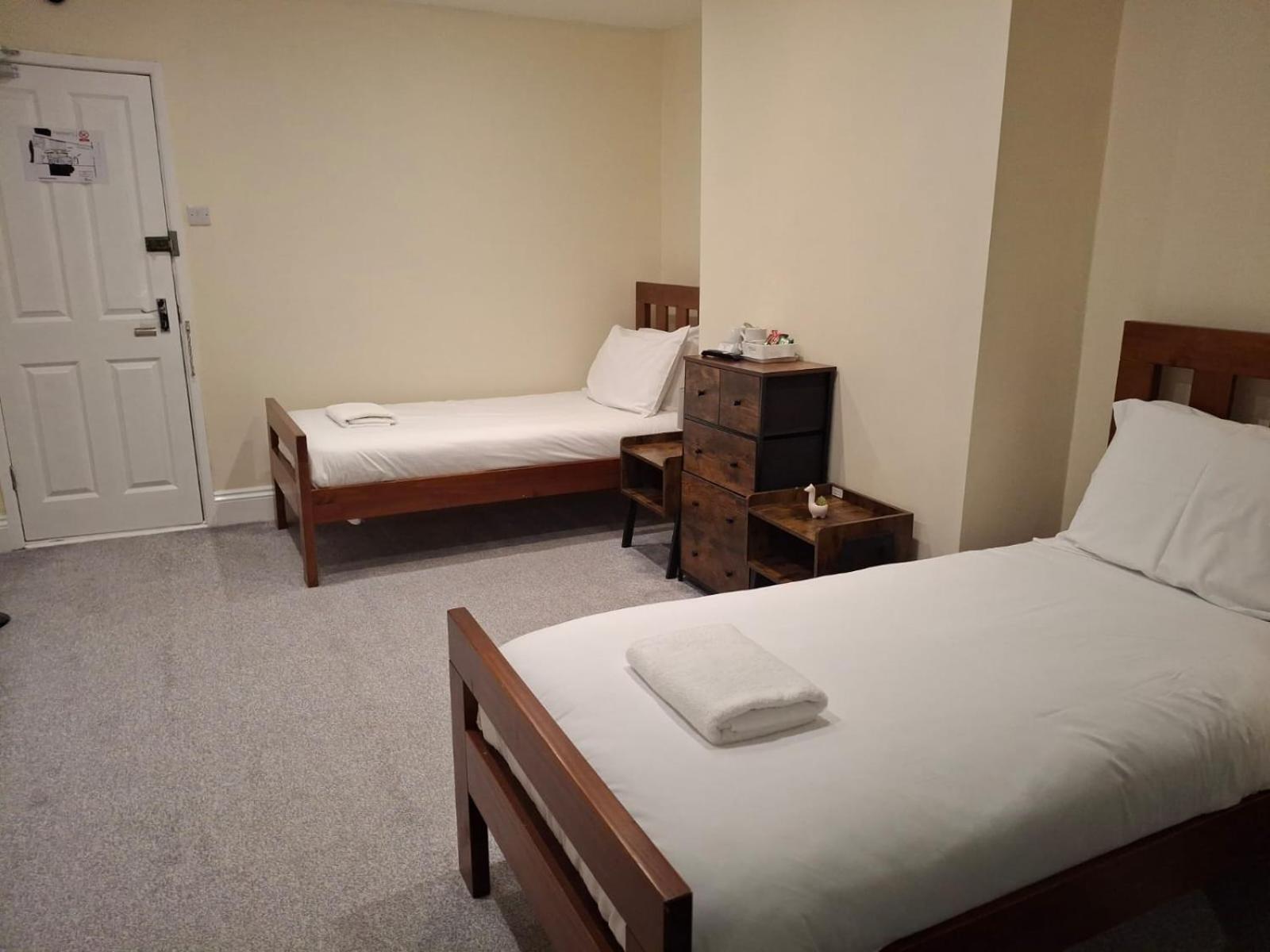 Inn By The Sea, Portsmouth - En Suite Rooms With Sea View Possible, Parking Ev 22Kw Экстерьер фото