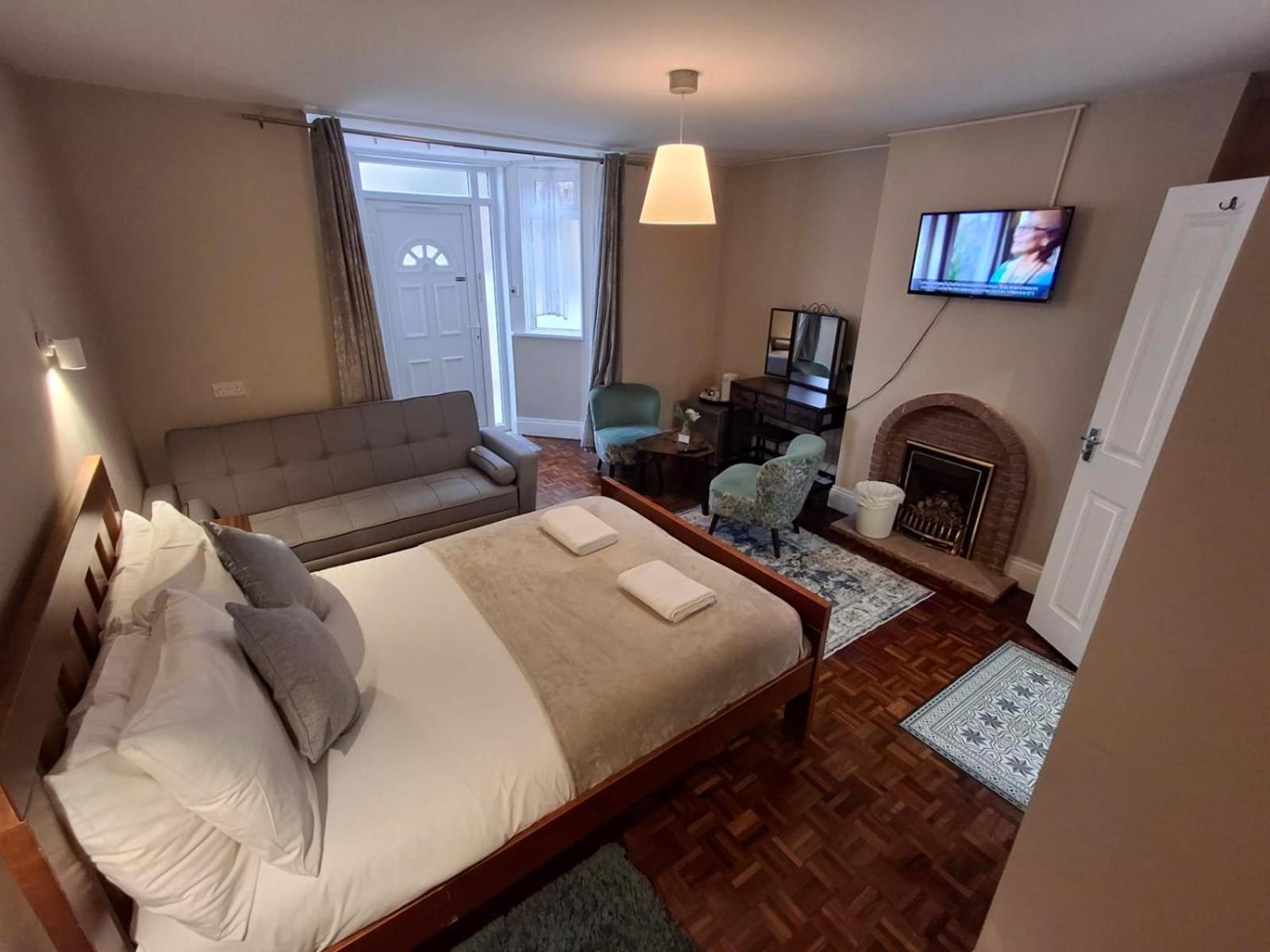 Inn By The Sea, Portsmouth - En Suite Rooms With Sea View Possible, Parking Ev 22Kw Экстерьер фото